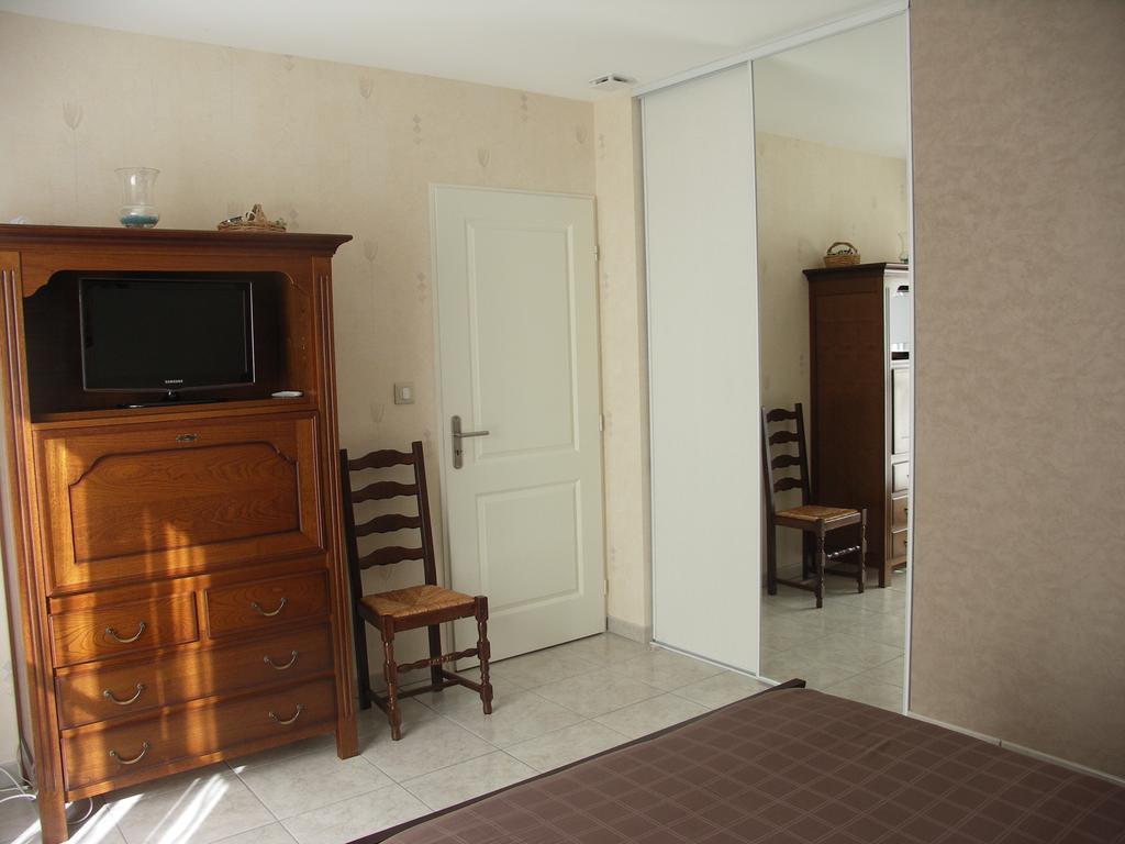 Chambres D'Hotes Le Saint O Detente Zimmer foto